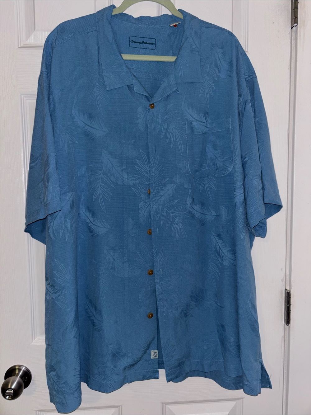 Tommy Bahama Jacquard Floral Camp Shirt – Light Blue – Size 4XB 100% silk